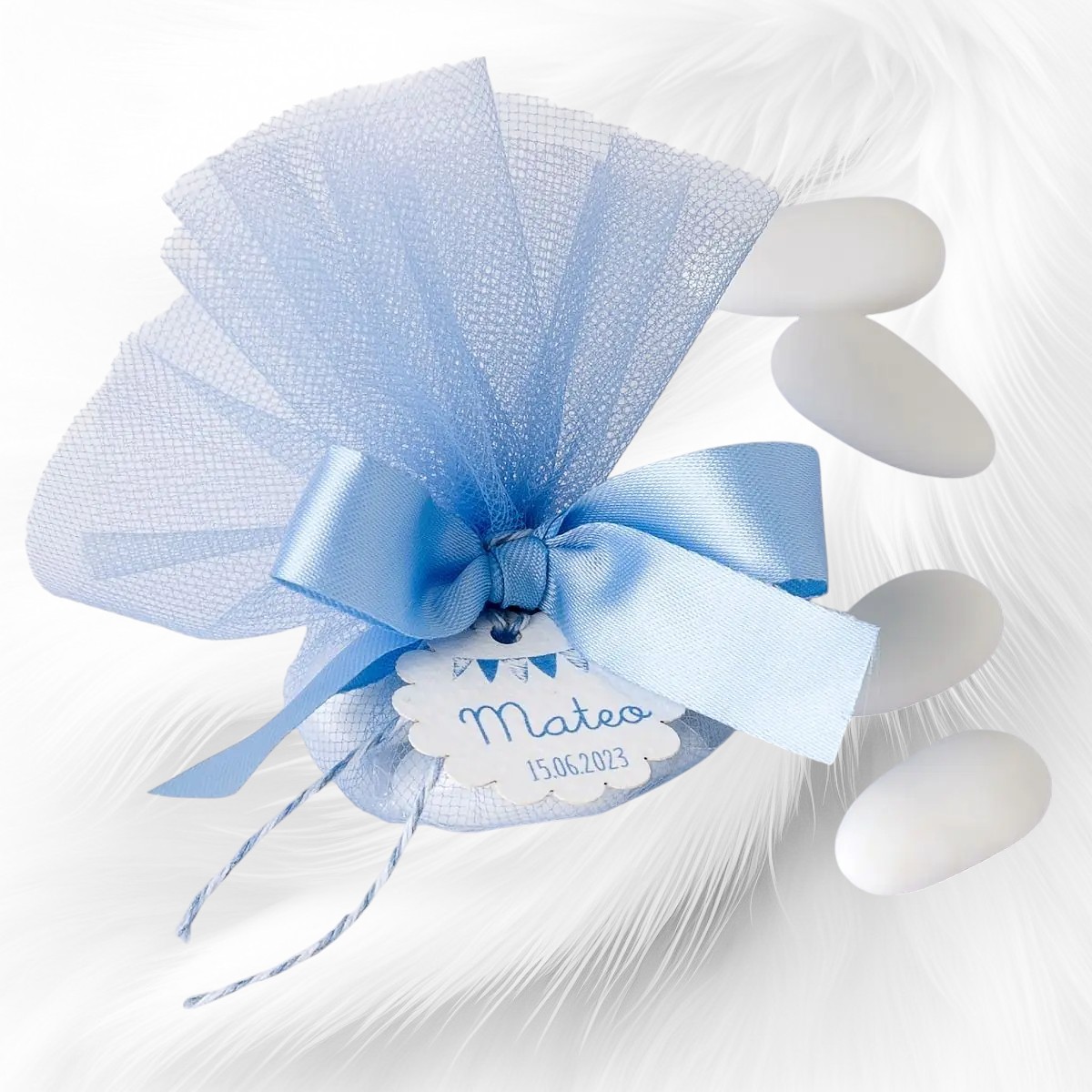 Bouquet de tulle avec carte et 4 dragées au chocolat