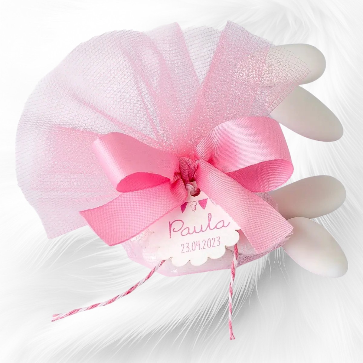 Bouquet-de-Tulle-Rose-avec-Carte-et-4-dragees-au-Chocolat